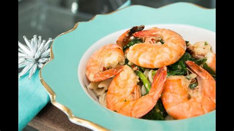 Combine all ingredients except shrimp and cornstarch. Shrimp Scampi | Diabetes-Friendly Recipe | Blue Meals - YouTube
