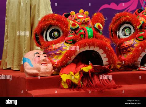 Chinese Dragon Heads Stock Photo Alamy