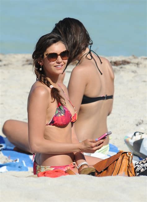 Julianne Hough And Nina Dobrev Hanging Out With Friends On The Beach In Miami Nina Dobrev