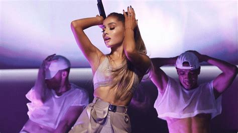 Ariana Grande Se Prend La Tête Avec Un Paparazzi Au Sujet D Une Photo Illégale Sur Instagram
