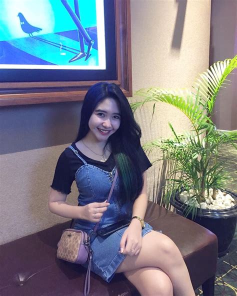 We have 32 images about gambar pocong including images, pictures, photos, wallpapers, and more. Gambar mungkin berisi: 1 orang, duduk dan dalam ruangan | Gadis, Perkumpulan wanita, Wanita terseksi