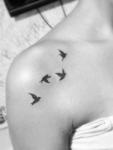 Küçük bilek dövmeleri sevimli küçük dövmeler la tattoo bilek dövmesi güzel dövmeler küçük dövmeler ilham veren alıntılar. Épinglé par aysil urun sur Dövmeler en 2020 | Tatouage ...