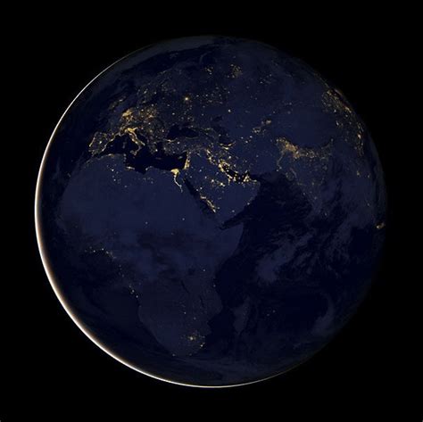 夜晚的地球图片百度知道