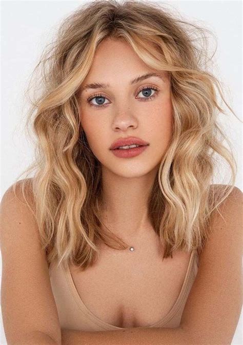 Cutest Golden Blonde Hair Colors And Hairstyles For Women