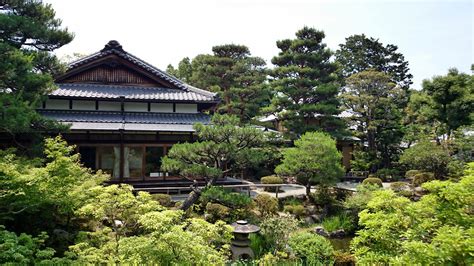 Isuien & Yoshikien Japanese Gardens : Nara Park | Visions of Travel