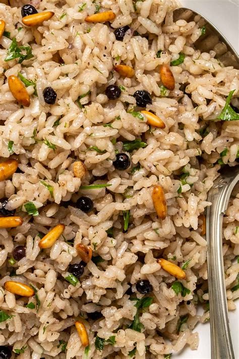Turkish Rice With Raisins And Nuts Ic Pilav Recipe Pilaf Recipes