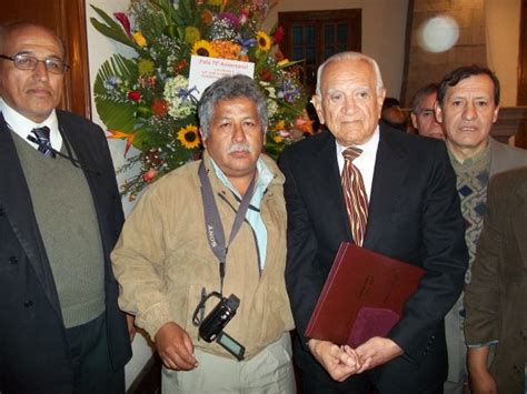 El 7 de noviembre coinciden en el festejo quienes escriben y reportan las noticias deportivas, y los canillitas, que distribuyen diarios y revistas, desde 1938 por ¡feliz día! REVISTA OPINION PARA EL MUNDO: FELIZ DIA DEL PERIODISTA ...