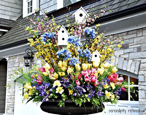Discover through beautiful, scenic spring flowers pictures featuring carnations, daisies, lilies, roses, tulips and more. Serendipity Refined Blog: Spring Urn Planter: Tulips ...