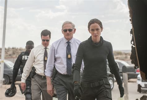 Review ‘sicario’ Digs Into The Depths Of Drug Cartel Violence The New York Times