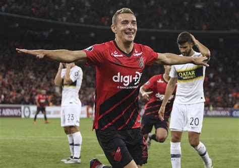 Un estreno con derrota en paraguay en la copa sudamericana marco ruben: Com 3 de Marco Ruben, Athletico-PR atropela o Boca e vira ...
