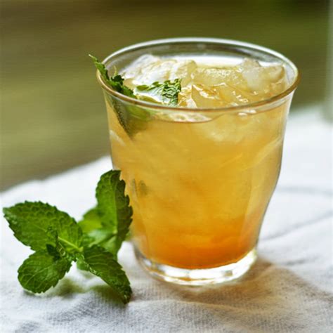 Caffeine Boost: Energizing Coffee and Tea Drink Mixes to Start Your Day