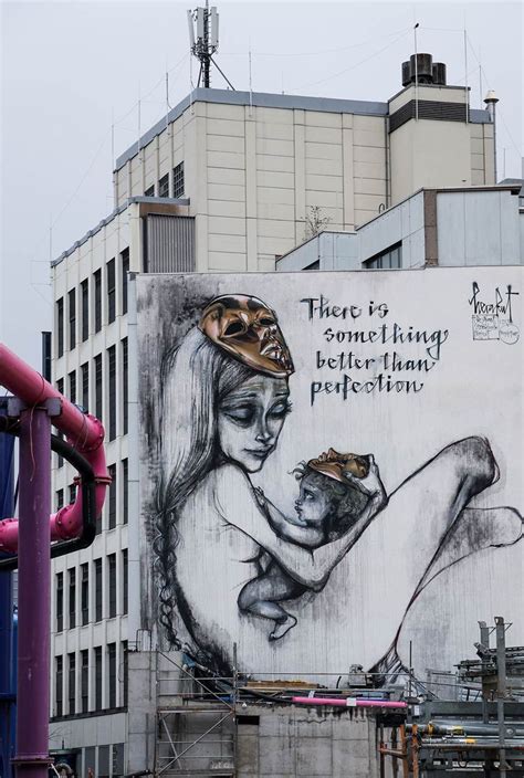 Banksy werke in paris entdeckt berliner zeitung. straßenkünstler in 2020 | Straßenkunst banksy, Murals ...
