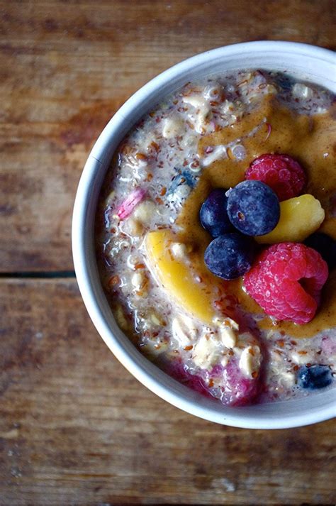 Carbohydrates i've tried all sorts of overnight oat recipes and the greek yogurt versions are usually a bit tangy for view image. 50 Best Overnight Oats Recipes for Weight Loss | Eat This ...