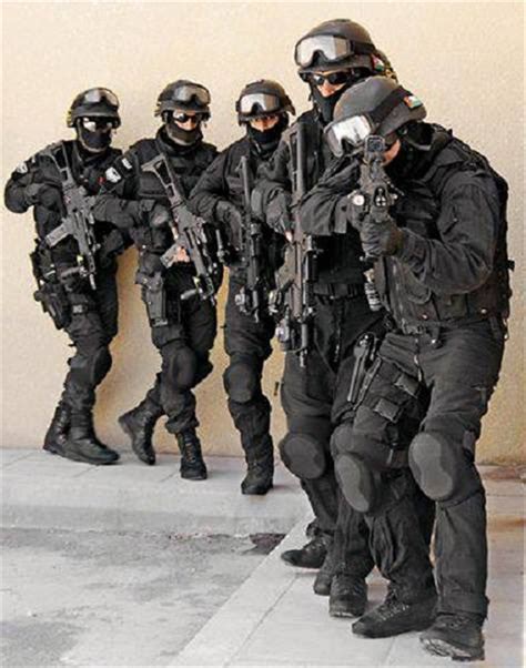 entry team military special forces military police swat police