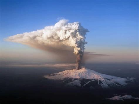 Lava flows of mt etna, italy: Eruption from Italy's Mount Etna volcano closes Catania ...