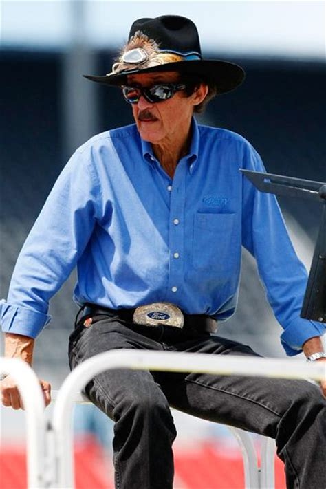 I was wondering how fast nascar drivers go on cautions. Richard Petty, The King of NASCAR, chimes in on the great ...