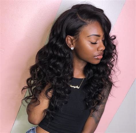 15 Side Parted Curly Hairstyles To Spice Up The Look Hairstylecamp