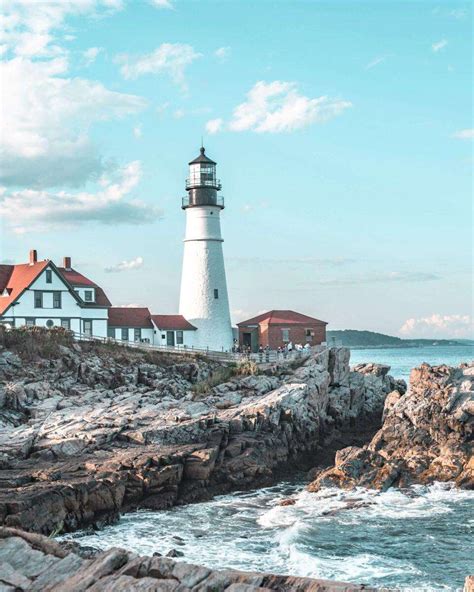 The Prettiest Lighthouses In Portland For Your Charming Maine Vacation