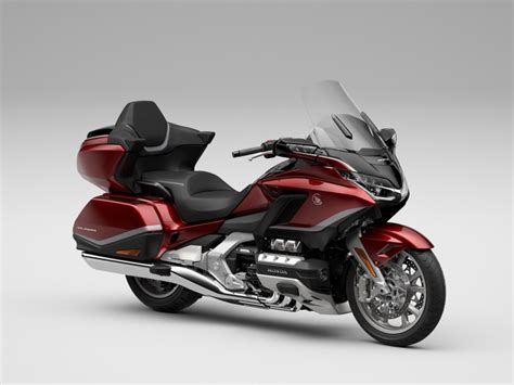 La honda 1800 goldwing a très bien vécu le passage de la quarantaine. La HONDA GL1800 GOLD WING Tour se actualiza para afrontar ...