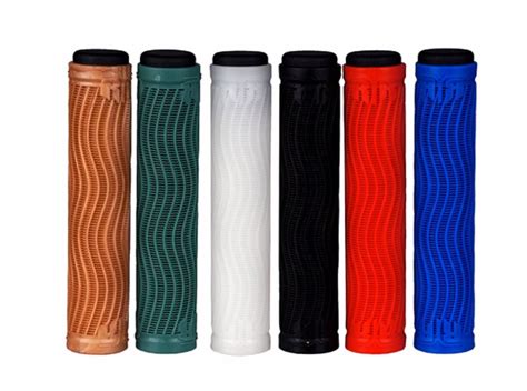 Raptor Slims Pro Scooter Grips Black