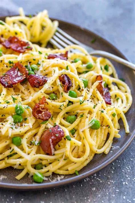 easy pasta carbonara recipe recipecritic