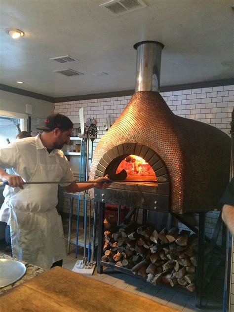 How To Use A Gas Pizza Oven Foodrecipestory