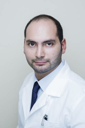 Dr Ahmad Fakih Gynecologist In Fakih Ivf Dubai Dubai Uae Doctoruna