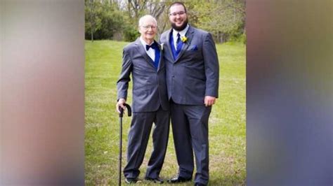groom makes 90 year old grandpa his best man