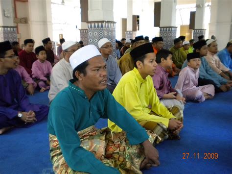 edisi 2018 contoh naskah khutbah idul adha memaknai arti via www.tongkronganislami.net. Surau Al-Mizan Presint 8 Putrajaya: Selamat Hari Raya ...