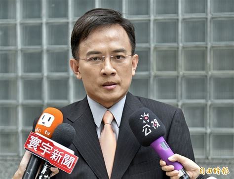 The site owner hides the web page description. 文膽+彭文正(客家人)新竹縣新埔鎮人/台大新聞研究所教授、社科院客家研究中心主任、第一屆檢察官評鑑委員會委員兼發言人 ...