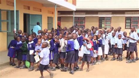 Kirima Parents Primary School A Volunteer Uganda School Youtube