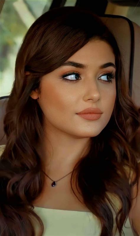 Hande Ercel Is A Talented And Beautiful Photography Actress Hairstyles Beautiful Girl Makeup