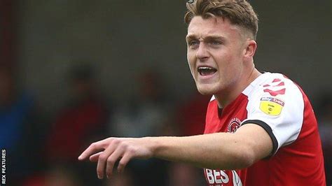 Harry souttar born 22nd october 1998, currently him 22. Harry Souttar: Fleetwood Town defender wins EFL Young ...