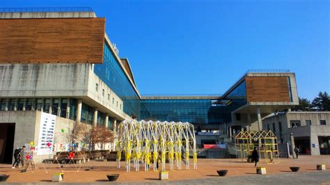 In case of south korea, the border with north korea is not guarded by the auxiliary policemen. ทุนเต็มจำนวนป.ตรี และป.โท ศึกษาต่อด้านศิลปะที่ Korea ...