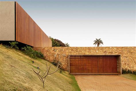 Gallery Of Brazilian Houses 10 Residences With Natural Stone Façades 1
