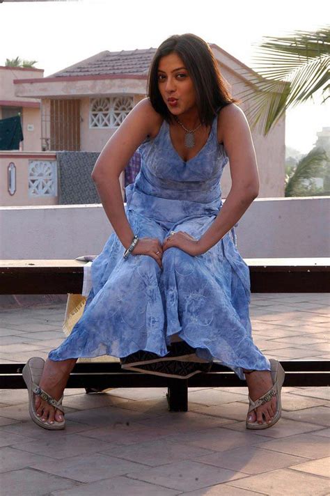 South Indian Actress Keerthi Chawla Photos South Indian Stills