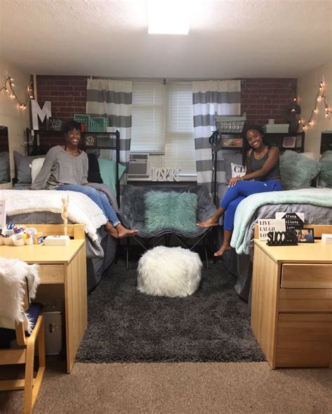 36 dorm room before and afters that ll totally inspire you dorm room diy beautiful dorm