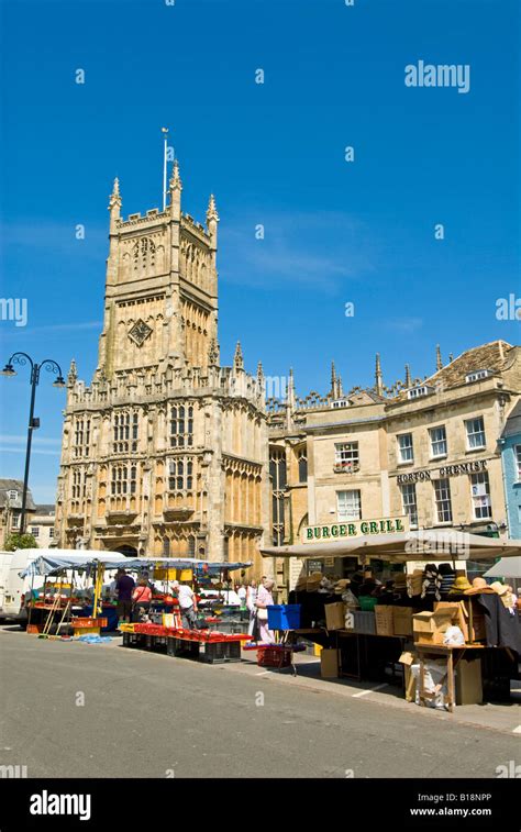 Market Day In Cirencester Gloucestershire England Stock Photo Alamy