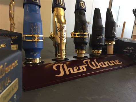Wir bauen wannen, die aussehen wie große kaffeetassen. Theo Wanne
