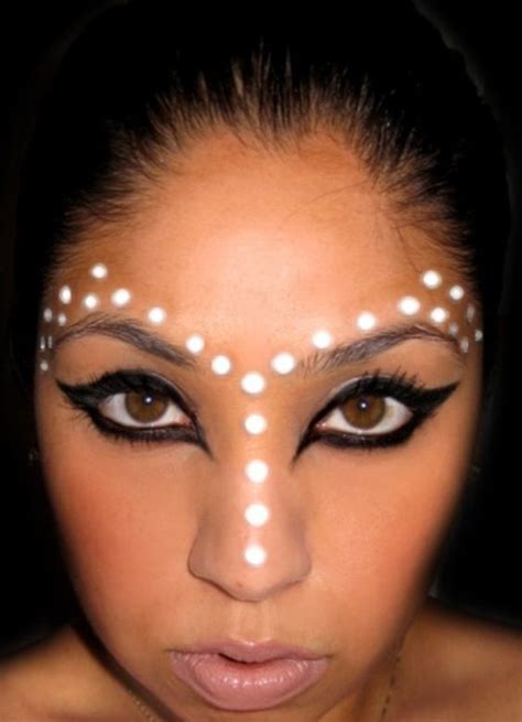 Tribal Makeup I Could Imagine This With A Beautiful Face Veil The