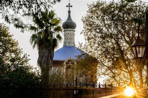 Στην πλατεία αγιου μηνά βρίσκεται η αρχιεπισκοπή κρήτης, η εκκλησία μικρός αγιος μηνάς. Χανιά | Μία μοναδική γιορτή στην Αγία Μαγδαληνή στη Χαλέπα ...