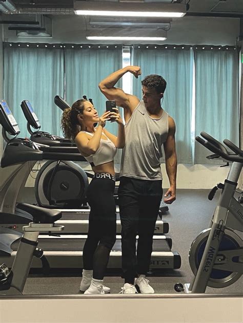 Imelissaray Gym Couple Gym Couple Goals Relationships Cute Couples