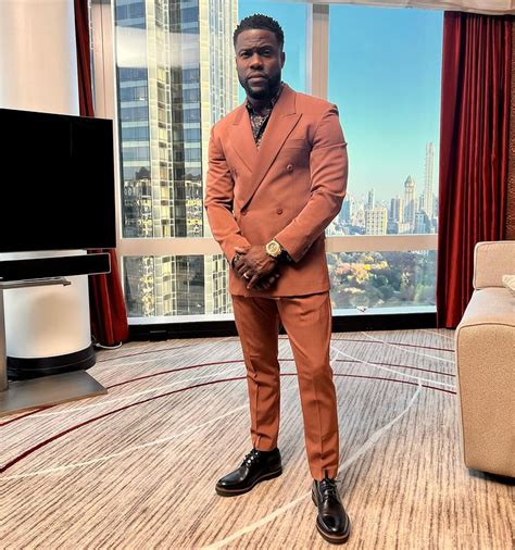 How Tall Is Kevin Hart The Netflix Star A ‘true Story Review