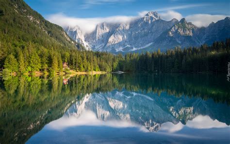 Jezioro Lake Fusine I Alpy Julijskie