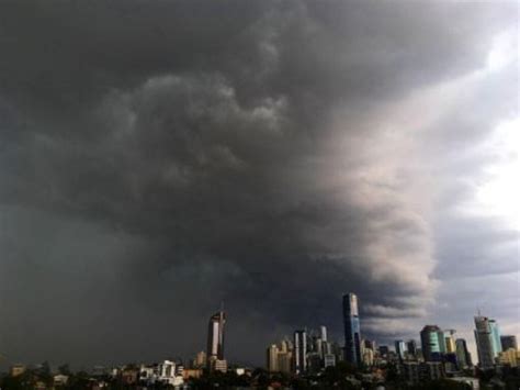 In Pictures Severe Rainstorm Smashes Brisbane Daily Telegraph