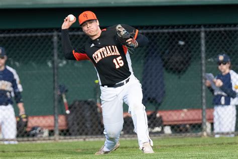 Tigers Walk Off In Eight For Wild Win Over Bobcats The Daily Chronicle