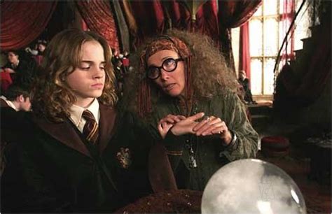 Did emma thompson appear in harry potter ? Foto de Emma Thompson en la película Harry Potter y el ...