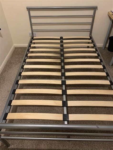4 Foot Ft Small Double Metal Bed Frame Wooden Slats Make Offer Need