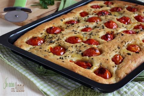 FOCACCIA SOFFICE CON POMODORINI Con E Senza Bimby