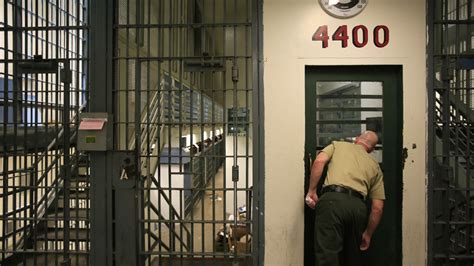 Los Angeles Inmates Held For Days After Planned Releases Because Of